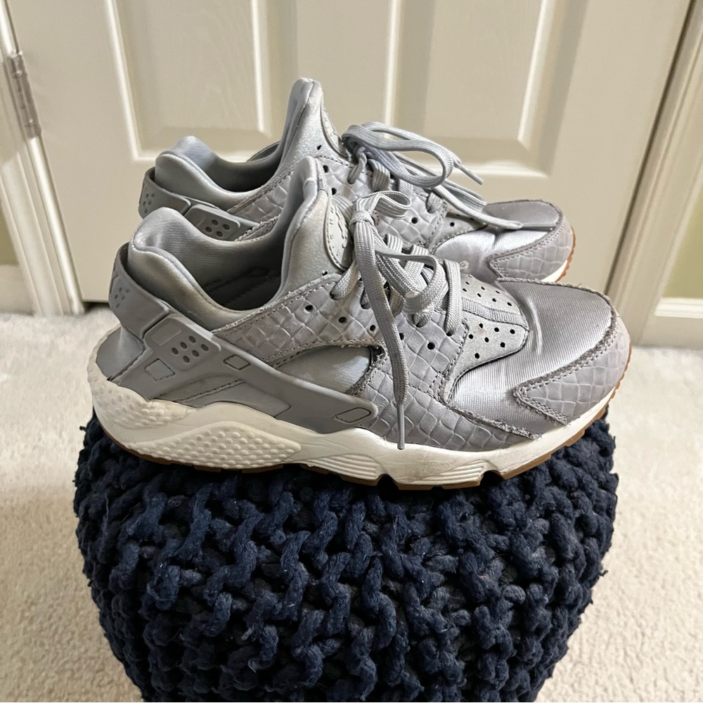 Nike Huarache Run Sneakers
